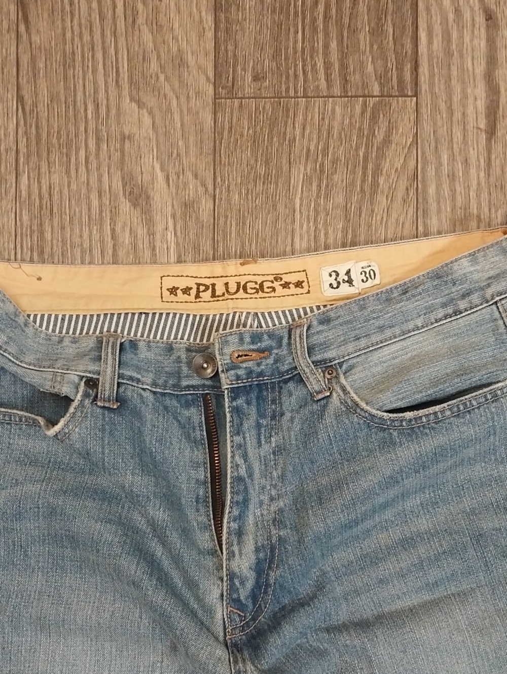 Plugg Men's Light Blue Washed Denim Relaxed Jeans
